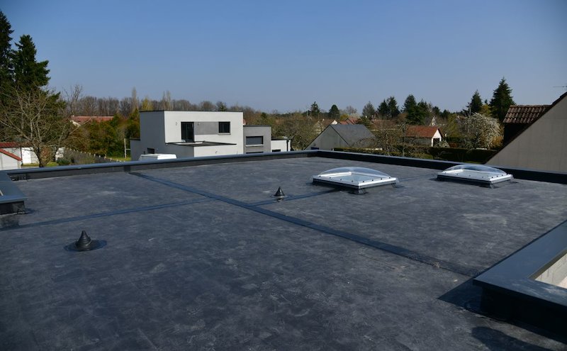 Benefits Of Installing An EPDM Roof This Summer